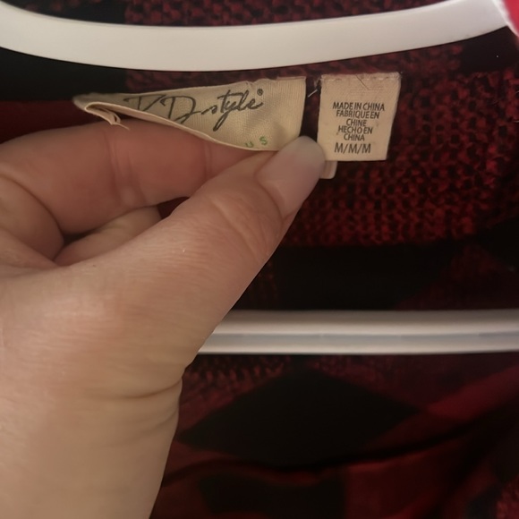 Long RD Style shacket in buffalo plaid never worn - Picture 2 of 4